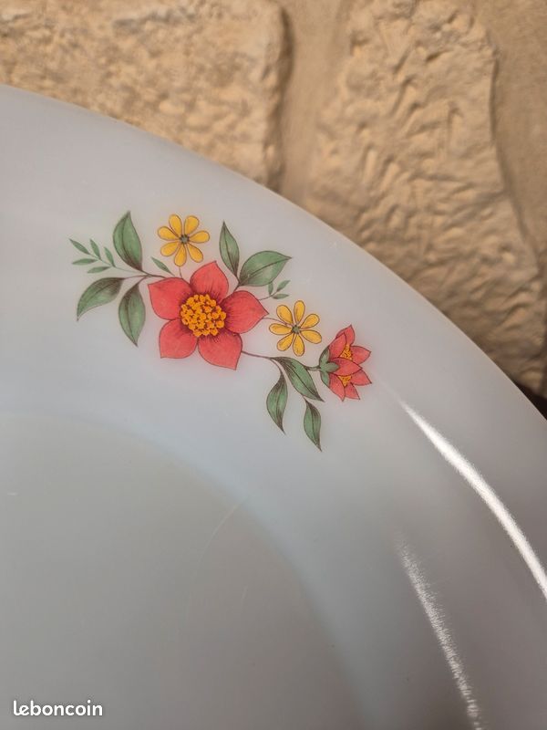 SALADIER bord droit 495112 PLAT ARCOPAL ROSE DE FRANCE fleur Blanc