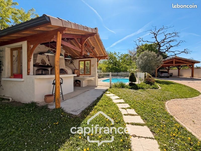 Maison 7 pièces 195 m² · à Épinouze · 195 m² · 346 000 €
