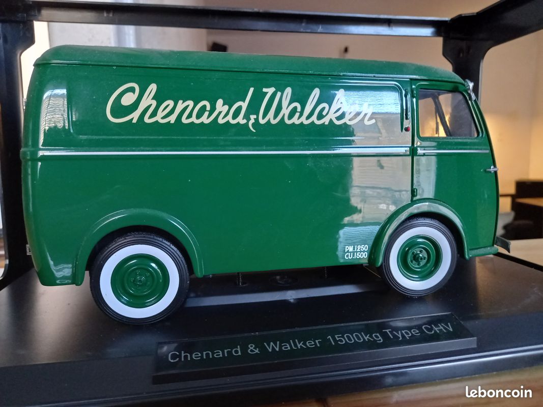 CHENARD & WALCKER Type CHV Fourgon 1946 1:18è (image 2)