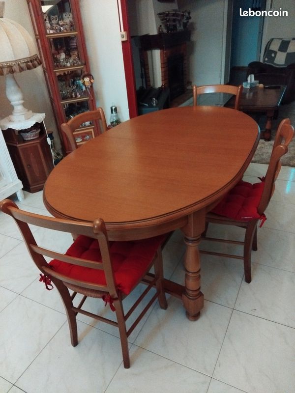 Table et chaises (image 1)