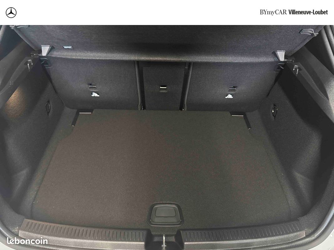 MERCEDES Classe A 200 d AMG Exclusive Design (image 13)