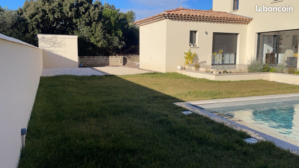 Maison 5 pièces 135 m² · à Villeneuve-lès-Avignon · 135 m² · 2 410 €/mois