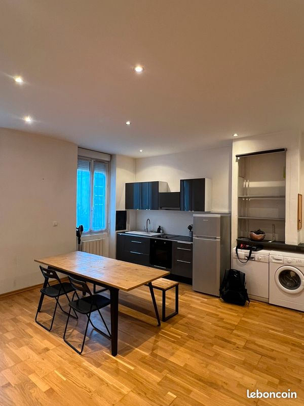 Appartement 2 pièces 53 m² · à Villeurbanne · 53 m² · 990 €