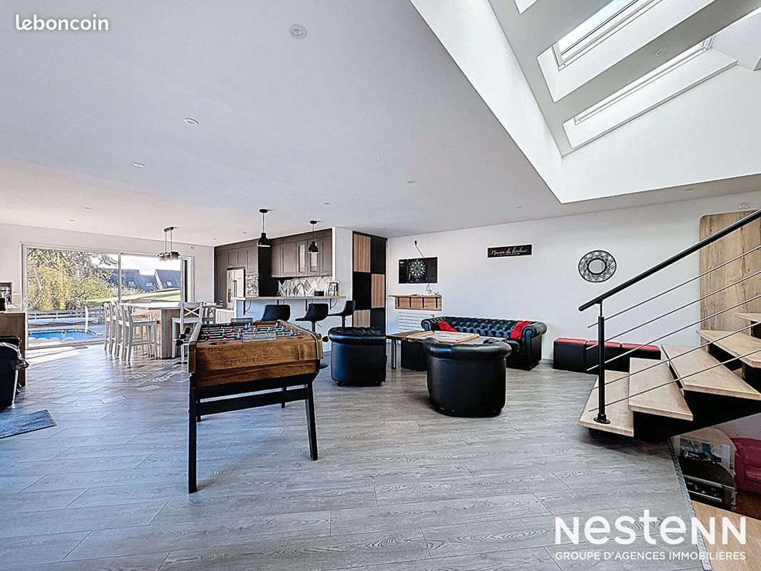 Maison 10 pièces 234 m² · à Trélazé · 234 m² · 670 000 €
