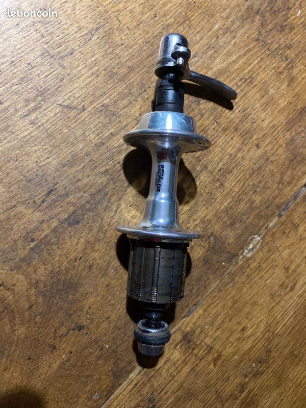 Shimano FH-M4050 Moyeu de roue arrière à verrouillage central Moyeux arrière