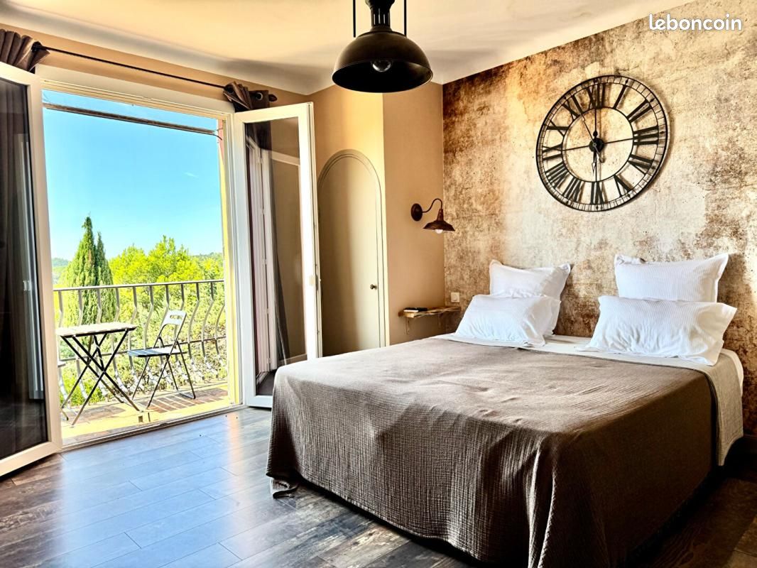 Villa 9 pièces 285 m² (image 15)