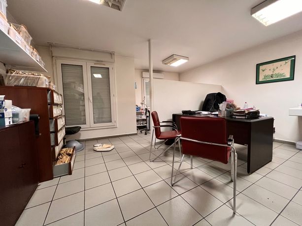 Appartement a louer villeneuve-la-garenne - 11 pièce(s) - 251 m2 - Surfyn