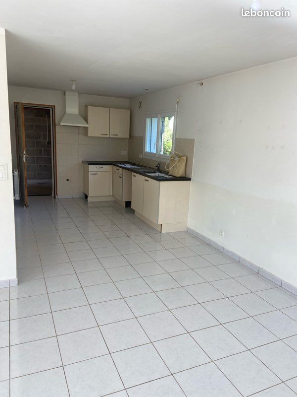 Maison 5 pièces 100 m² · à Camors · 100 m² · 850 €