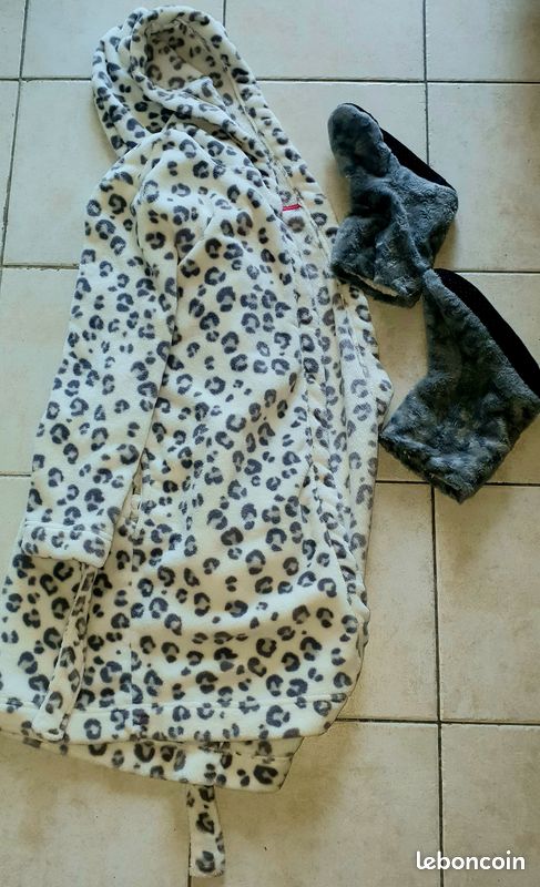 Ensemble robe de chambre H&M et chaussons doux 10/12 ans (image 1)