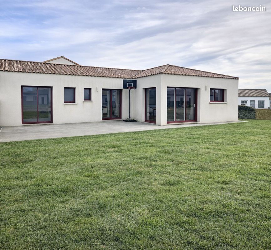 Maison 4 pièces 114 m² · à Les Achards · 114 m² · 303 050 €