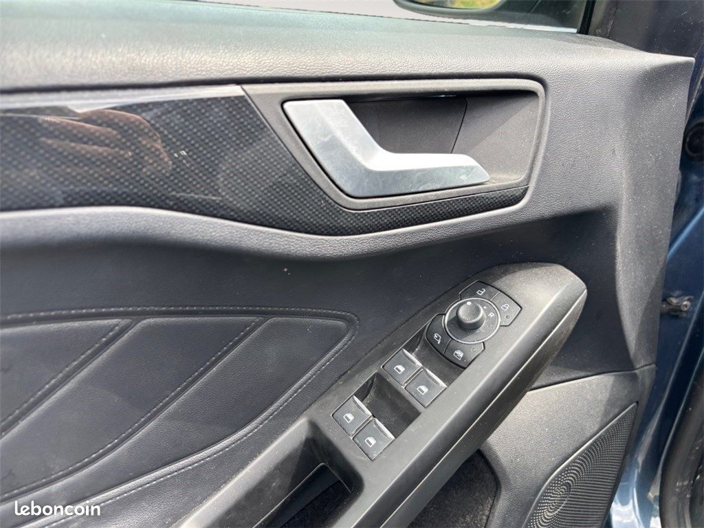 Ford Focus IV 1.0 FLEXIFUEL 125 S&S MHEV POWERSHIFT ST-Line X (image 28)