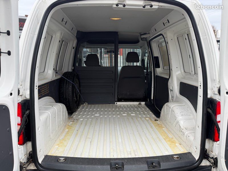 Vw caddy 1.6 l tdi 75 ch utilitaire / attelage / caméra / jantes alu /reprise possible (image 4)