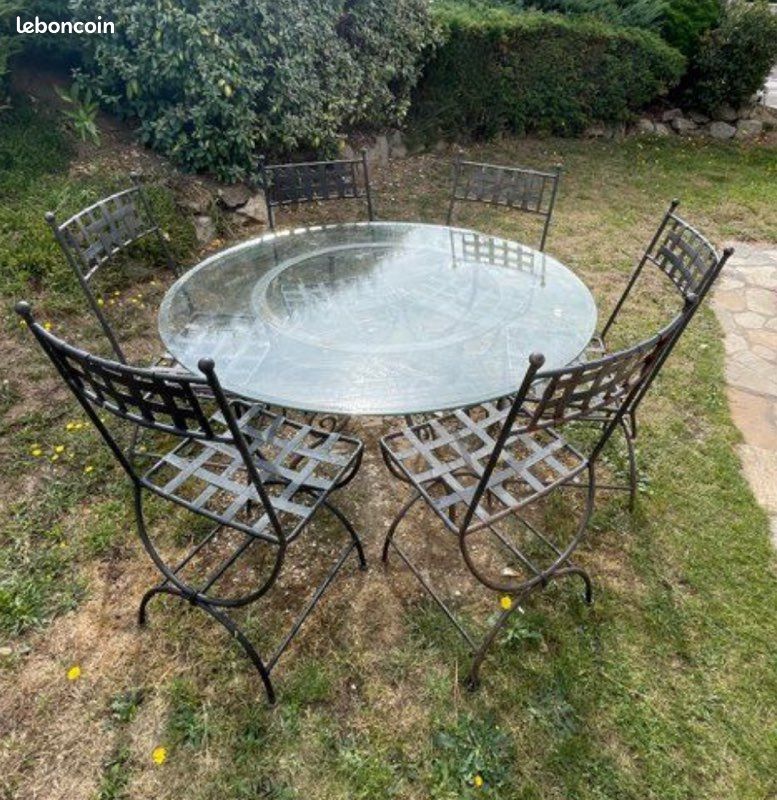 Table et chaises fer forgé (image 1)