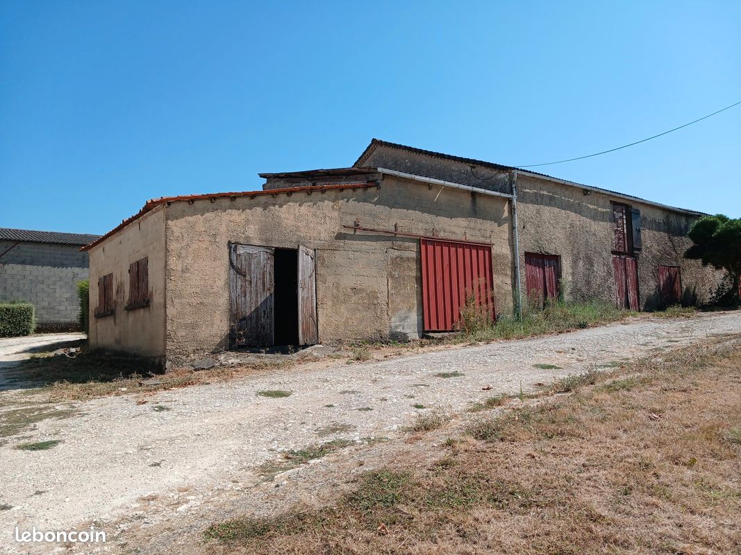 Maison 6 pièces 180 m² · à Monbazillac · 180 m² · 58 000 €