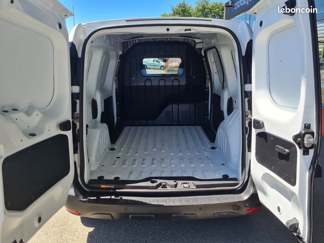 Renault EXPRESS VAN 1.5 BLUE DCI 75CH CONFORT (image 2)