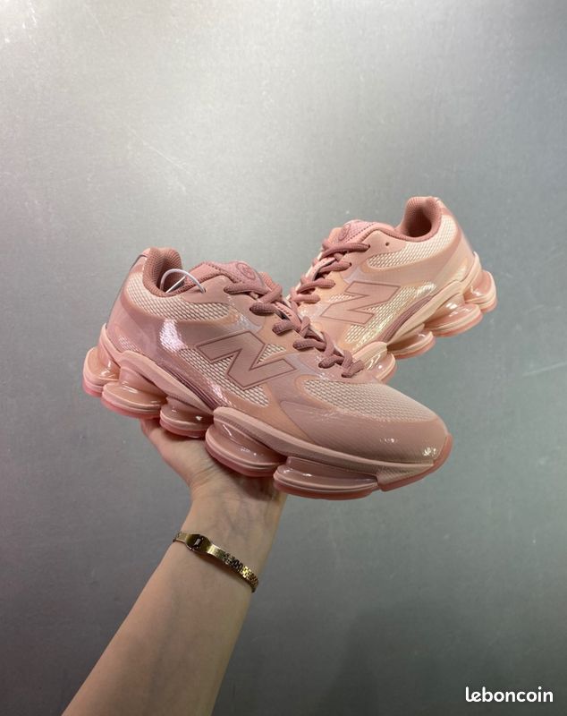 Baskets New Balance Bleu rose 40 nouveau (image 2)