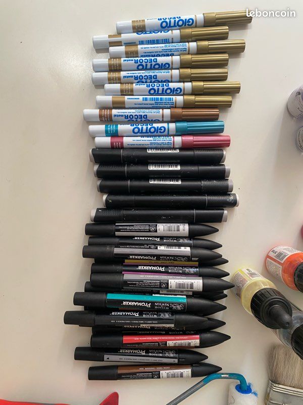 Lot de 30 marqueurs à alcool (Promarker, Graph’it) + Giotto métallisés (image 1)