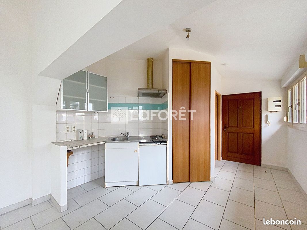 Appartement 1 pièce 29 m² · à Neufchâteau · 29 m² · 370 €