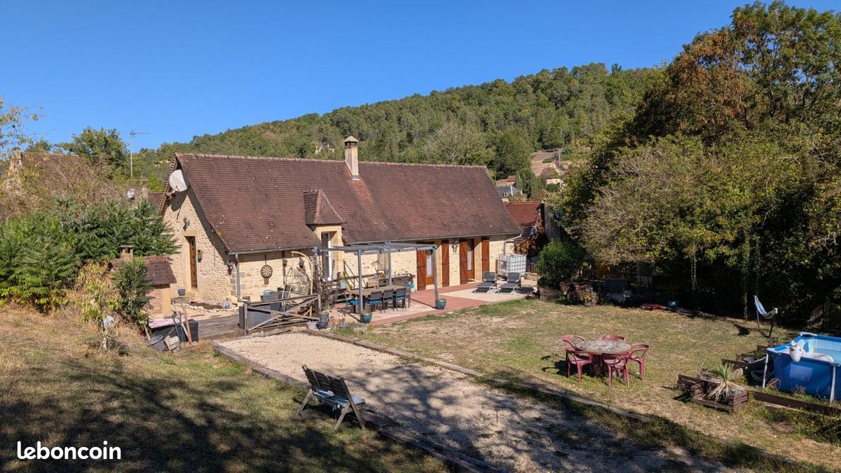 Maison 4 pièces 102 m² · à Auriac-du-Périgord · 102 m² · 212 000 €