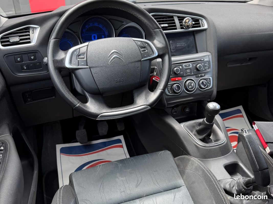 CITROEN C4 C4 HDi 90 Confort (image 8)