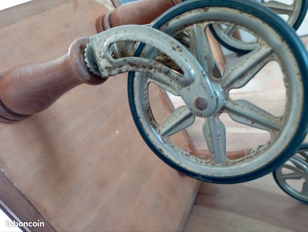 Pied de meuble avec roulette (image 2)