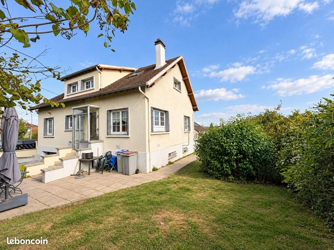 Maison 6 pièces 125 m² · à Mantes-la-Ville · 125 m² · 295 000 €