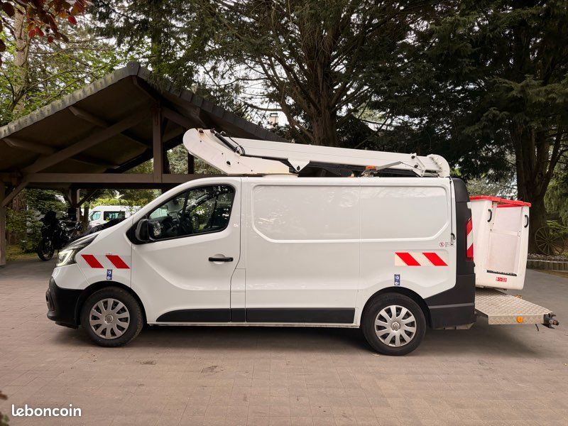 Renault Trafic L1H1 1200 kg dCi 2.0 120 ch NACELLE FGN Confort 2021 – photo 7