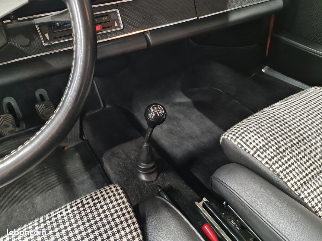 PORSCHE 911 2.2L S 180 CH – Restaurée et Expertisée (image 15)