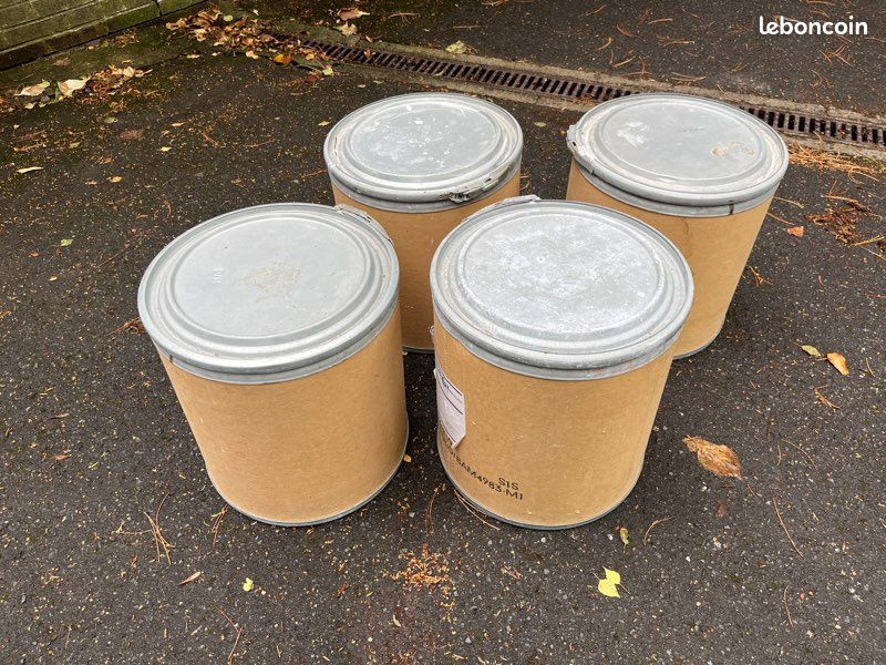 Lot de 4 fûts en carton (image 1)
