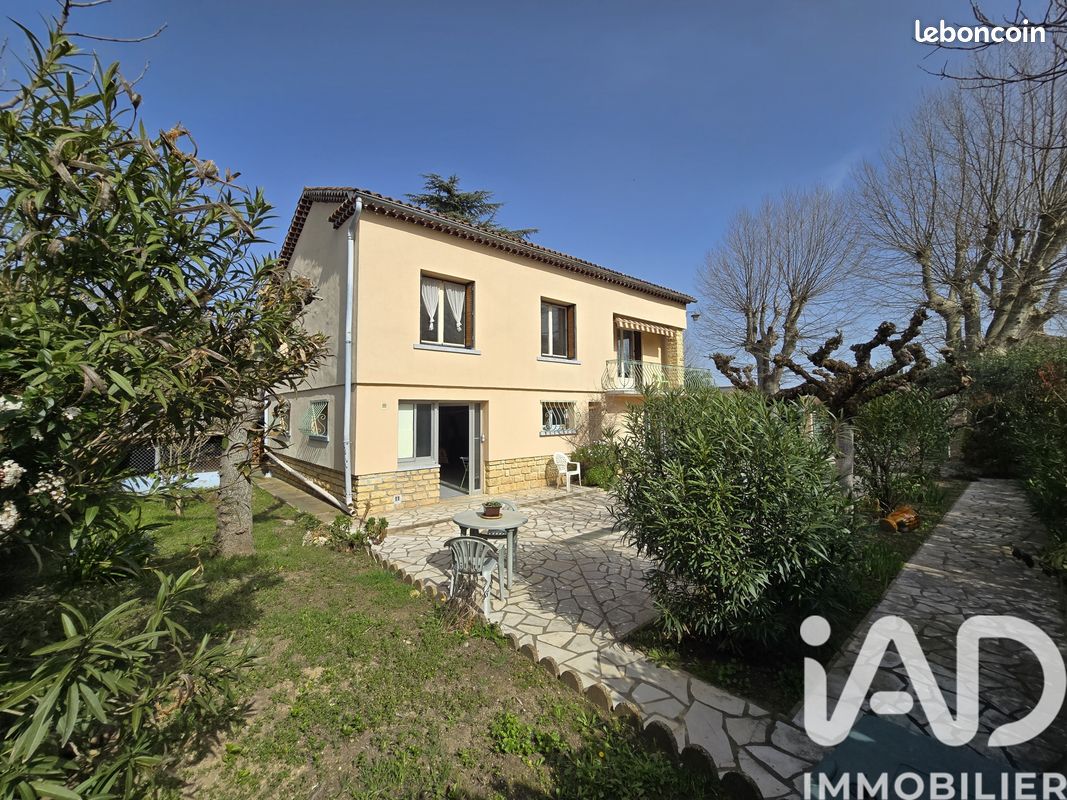 Maison 6 pièces 146 m² · à Connaux · 146 m² · 272 000 €