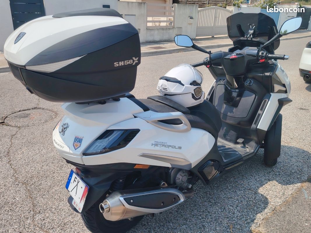 Scooter METROPOLIS ALLURE EURO 5 DE 2021 (image 3)