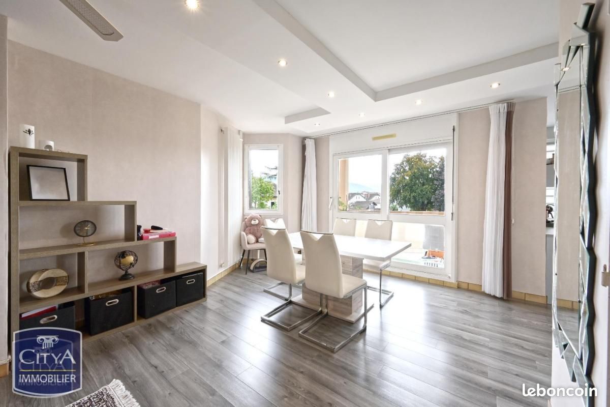 Appartement 4 pièces 95 m² · à Saint-Marcellin · 95 m² · 200 000 €