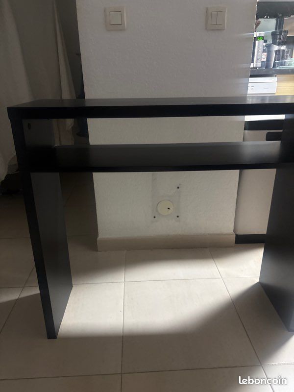 Console (image 4)