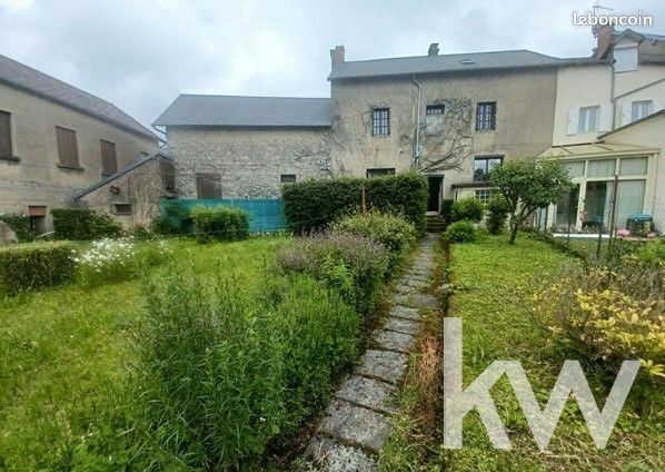 Maison 5 pièces 121 m² · à Saint-Gervais-d'Auvergne · 121 m² · 80 000 €
