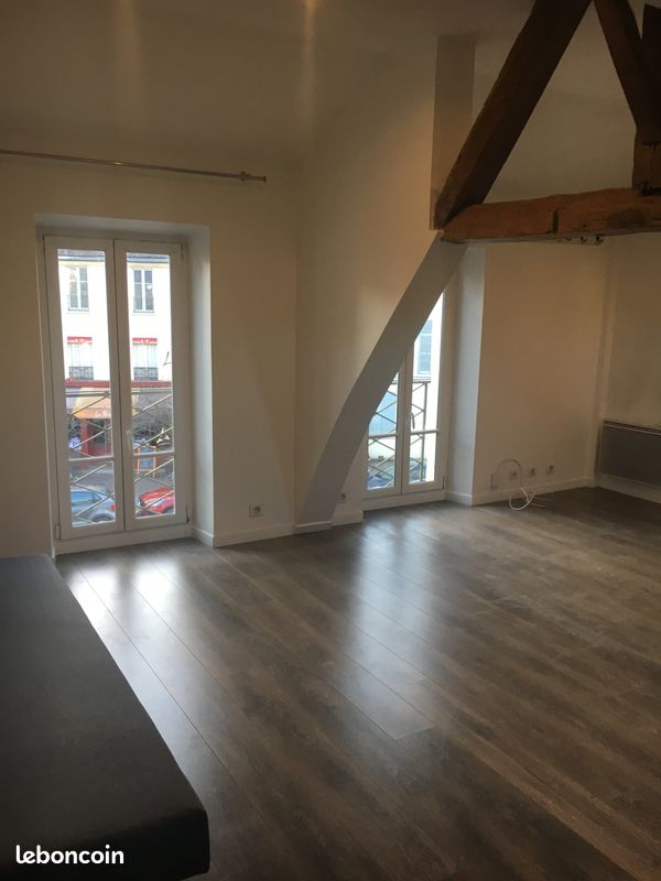 Appartement 1 pièce(s) 27 m²à louer Saint-germain-en-laye