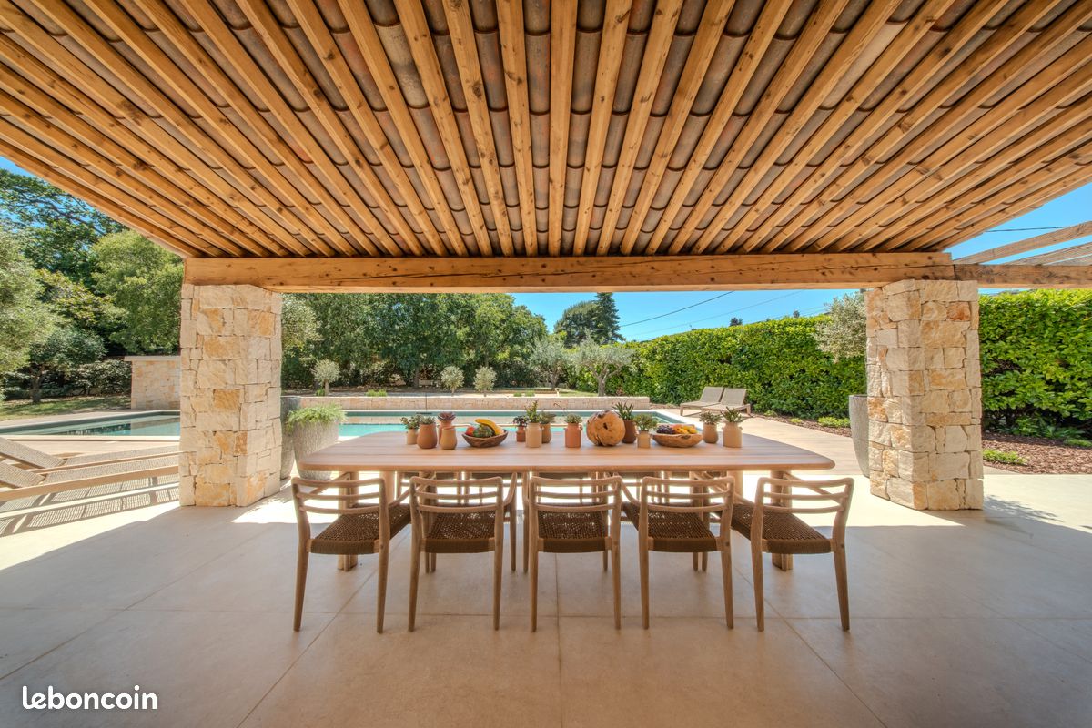 Maison 6 pièces 170 m² · à Antibes · 170 m² · 1 450 000 €