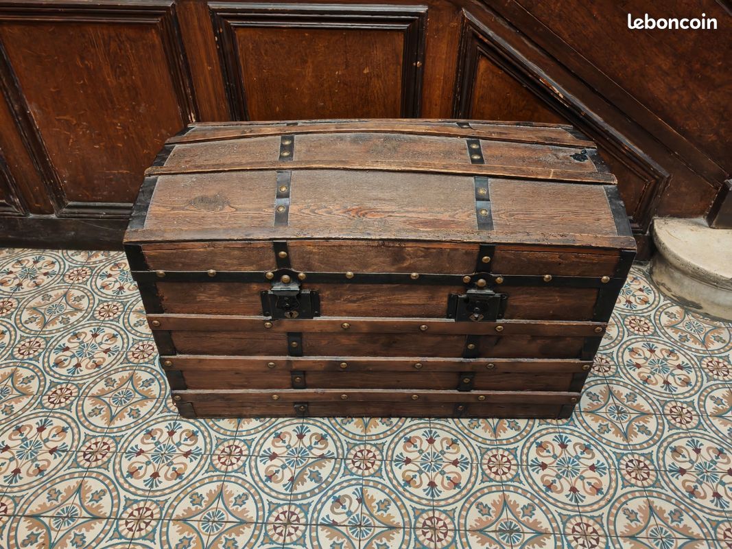 Ancien coffre / malle de voyage en bois et métal – style vintage (image 2)