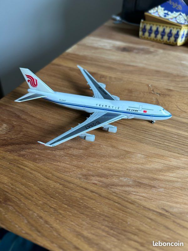 Avion Miniature Air China Fleur De Pivoine B737-700 – Échelle 1/70 – Bandai VHTF