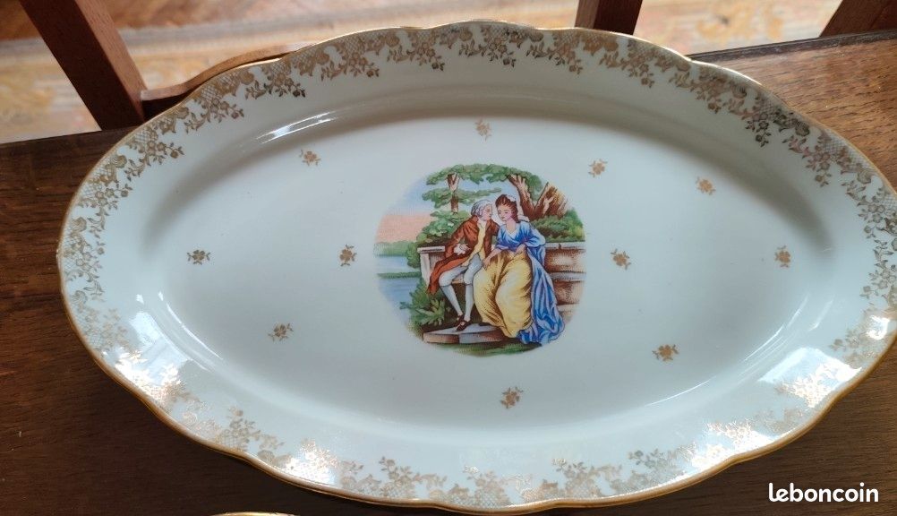 Service de table et à café en porcelaine de Chauvigny- Limoges (image 7)