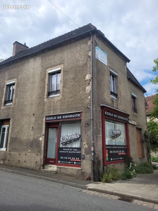 Immeuble 6 pièces 142 m² · à Boussac · 142 m² · 140 000 €