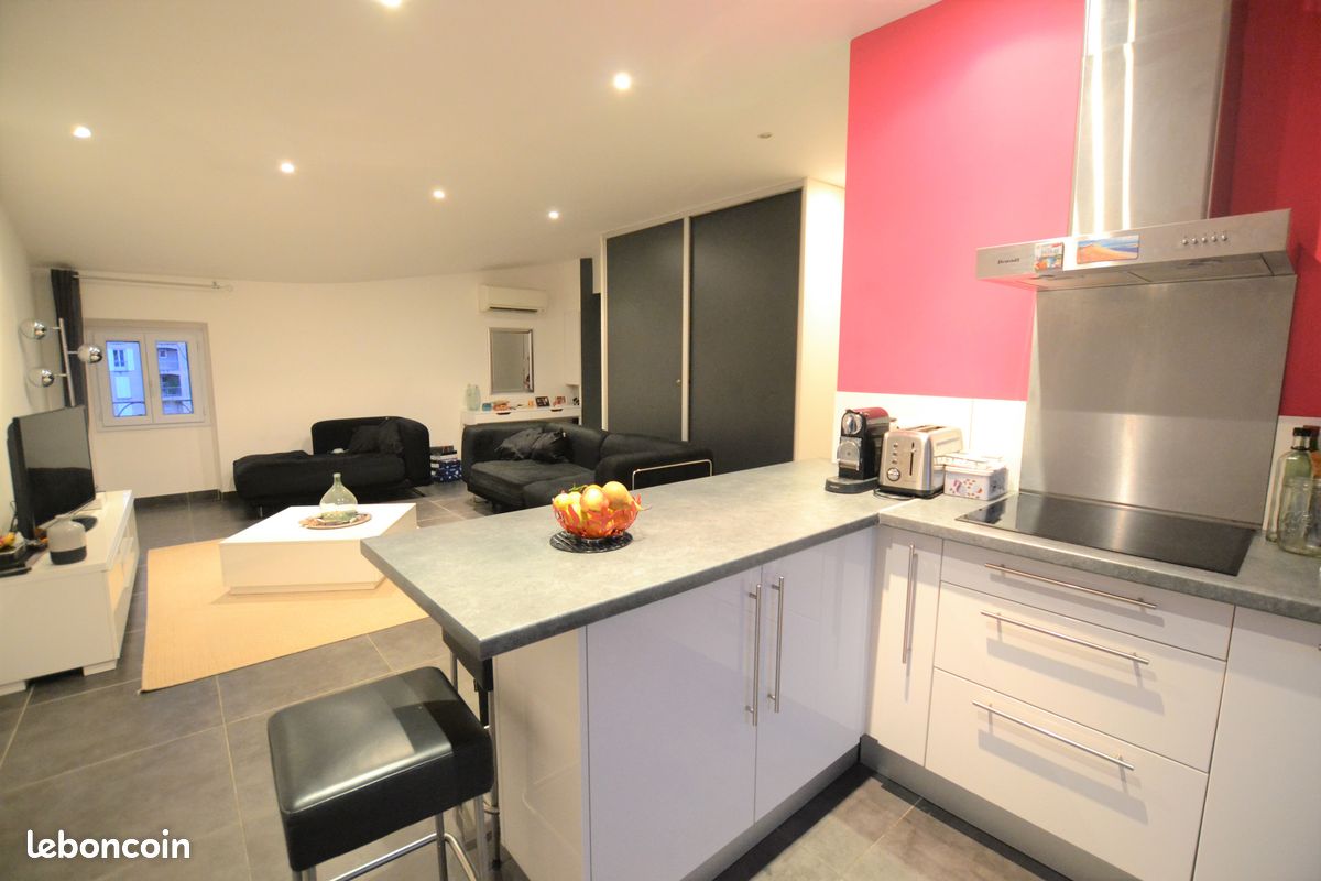 Appartement 2 pièces 48 m² · à Ajaccio · 48 m² · 770 €/mois