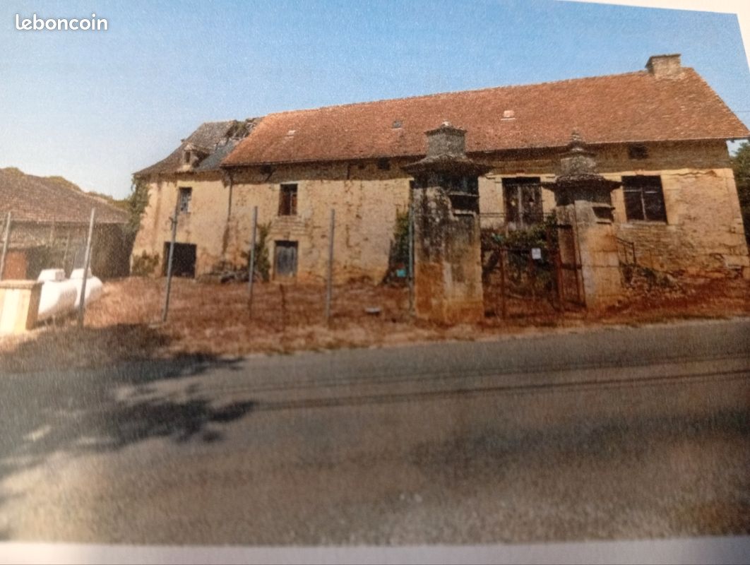 Maison 3 pièces 132 m² · à Carlux · 132 m² · 130 000 €
