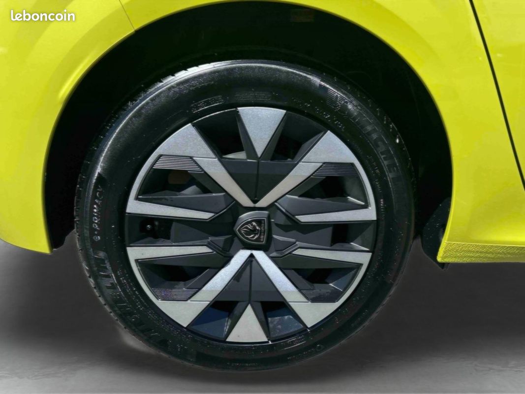 Peugeot 208 1.2 PureTech 100ch S&S Active (image 22)