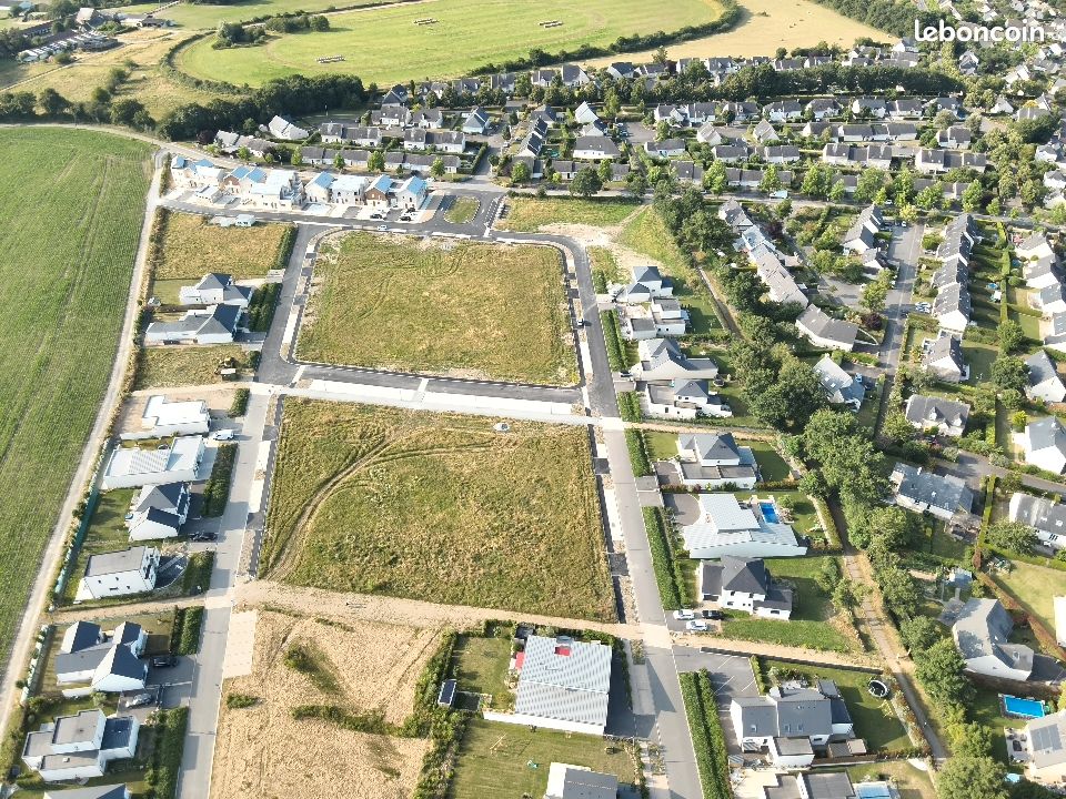 Terrain libre de constructeur · à Bonchamp-lès-Laval · 97 700 €