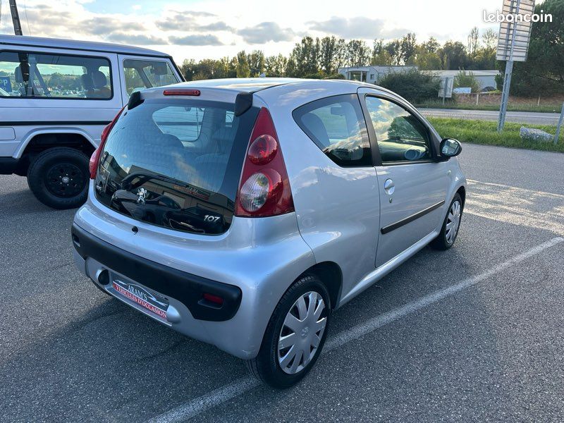 Peugeot 107 1.4 HDI 54cv (image 3)