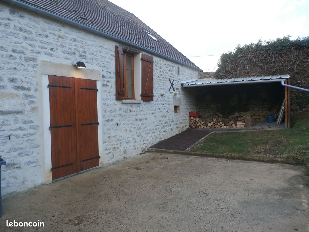 MAISON de 110 m2 à louer à Corrombles (image 2)