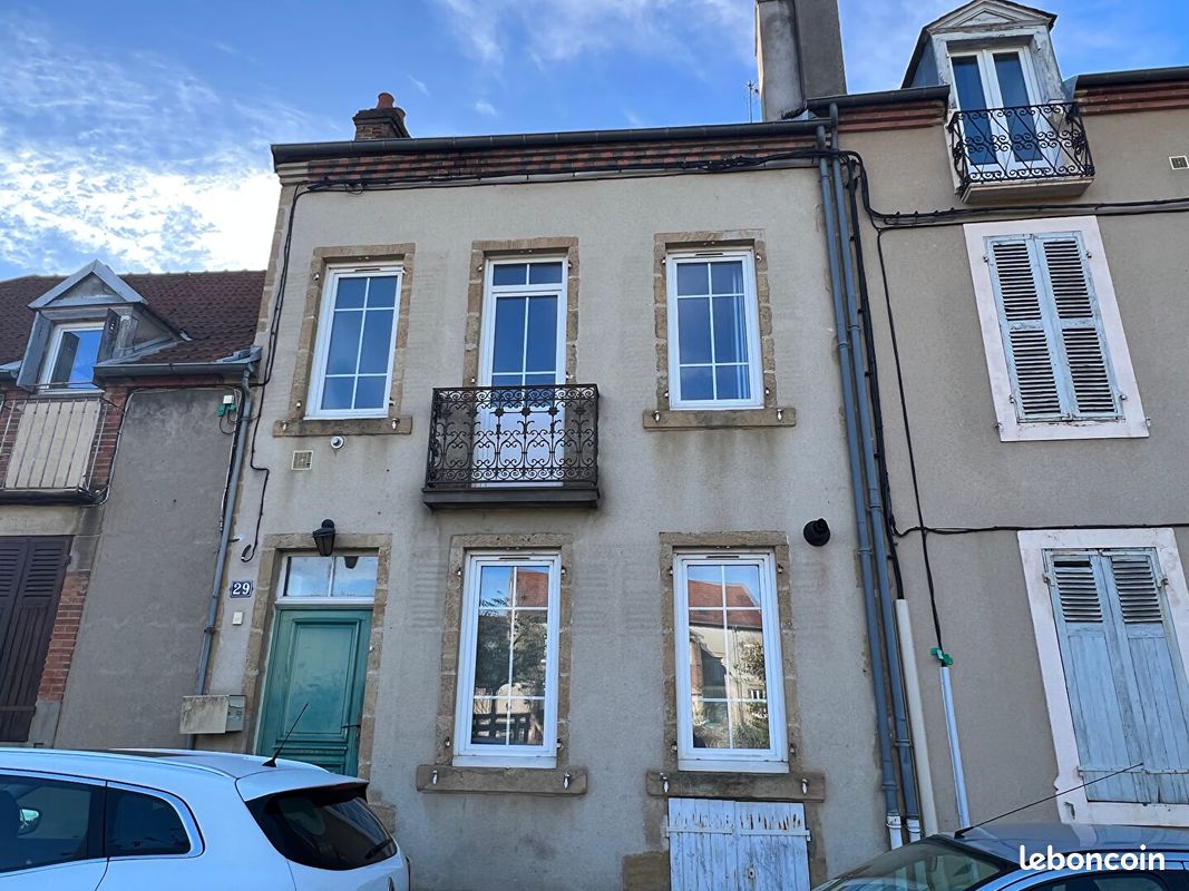 Maison 7 pièces 144 m² · à Moulins · 144 m² · 219 000 €