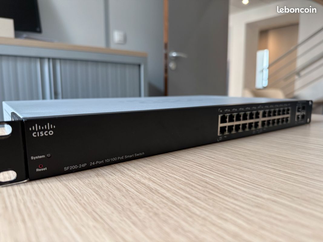 SF200-24P 24-Port 10/100 PoE Smart Switch (image 1)