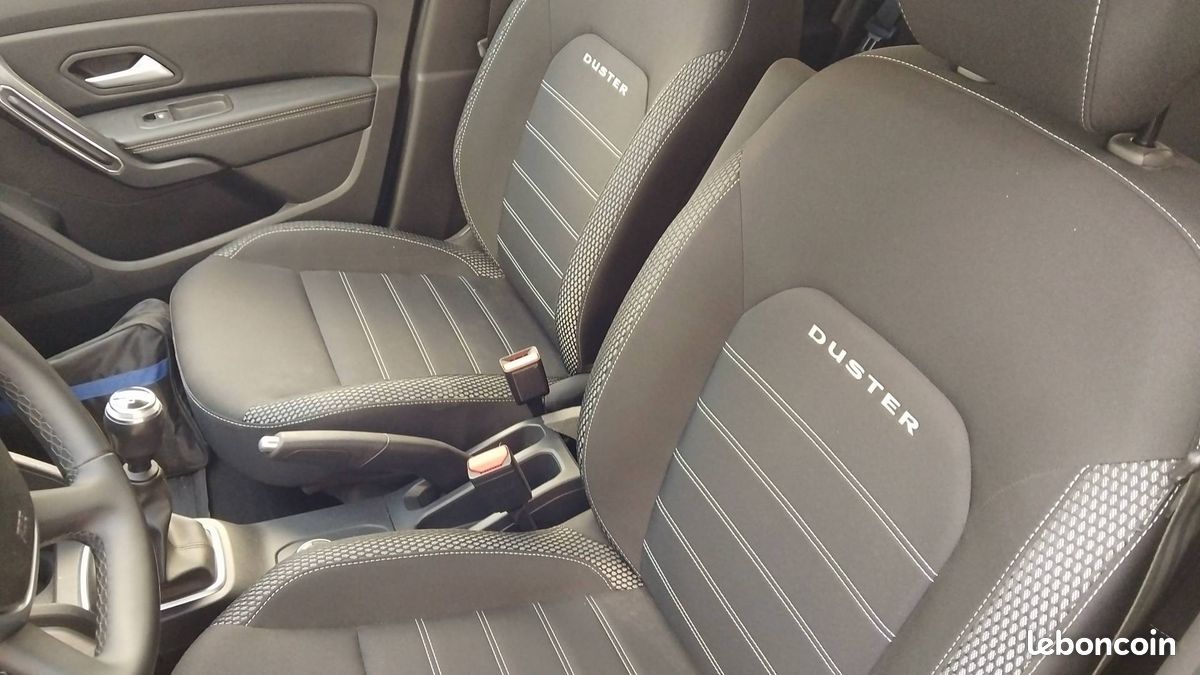 DACIA Duster Blue dCi 115 4x4 Prestige (image 12)