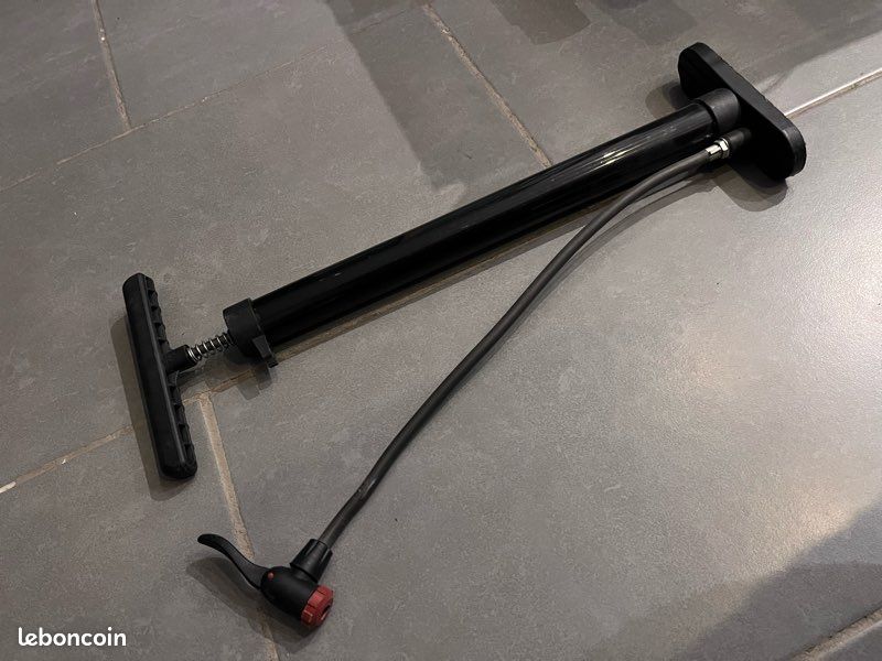 Pompe à Pied pour Vélo - Portable et Compacte - Gonflage Rapide